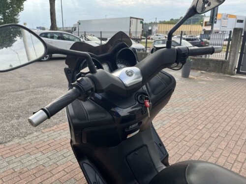 Yamaha X-Max 250 - immagine 11