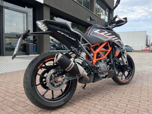 KTM 125 Duke - immagine 5