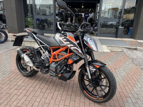 KTM 125 Duke - immagine 3