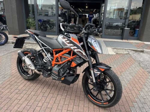 KTM 125 Duke - immagine 3