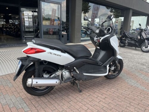 Yamaha X-Max 250 - immagine 5