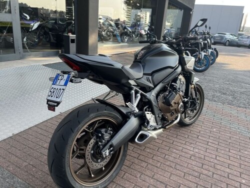 Honda CB 650 R - immagine 12