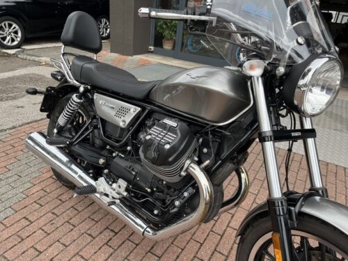 Moto Guzzi V9 - immagine 3