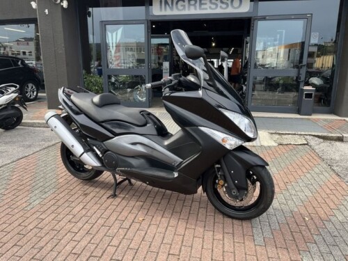 Yamaha T Max - immagine 8