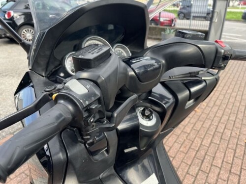 Yamaha T Max - immagine 12