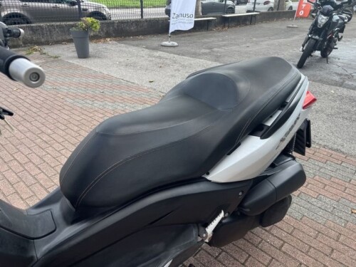 Yamaha X-Max 250 - immagine 9