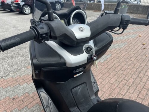 Yamaha X-Max 250 - immagine 10