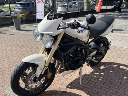 Triumph Street Triple - immagine 16