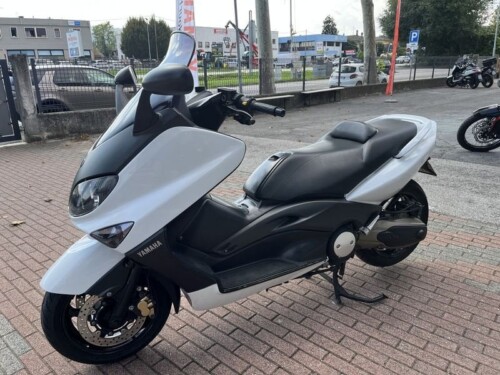 Yamaha T Max - immagine 12
