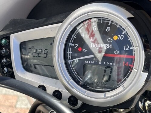 Triumph Street Triple - immagine 21