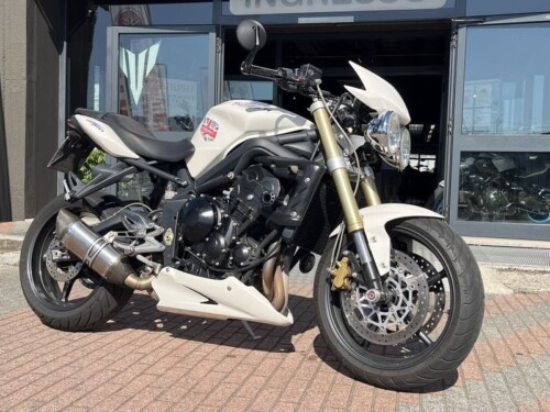 Triumph Street Triple - immagine 6