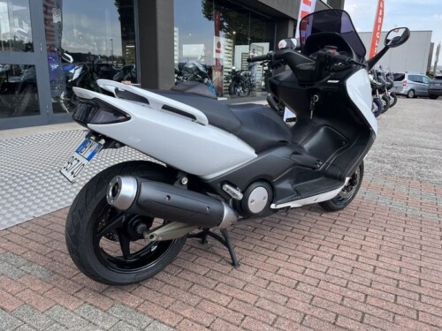 Yamaha T Max - immagine 3