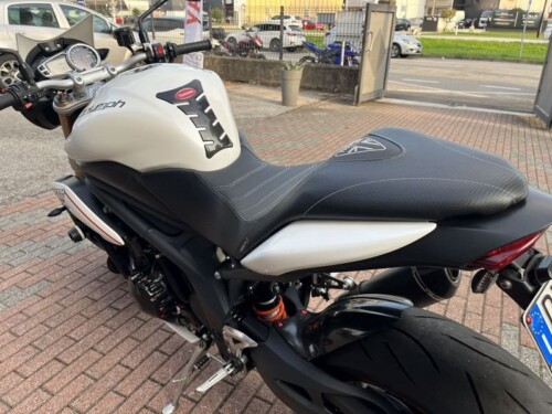 Triumph Speed Triple 1050 - immagine 18