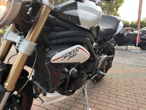 Triumph Speed Triple 1050 - immagine 16
