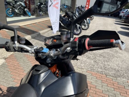 KTM 690 Supermoto - immagine 20