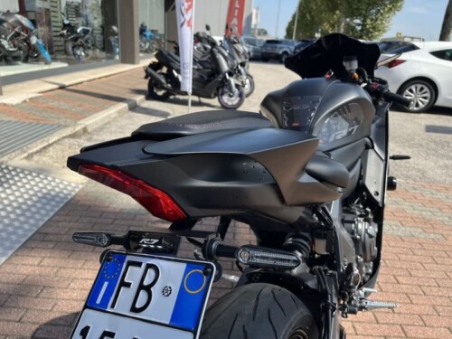 Yamaha YZF R7 - immagine 17