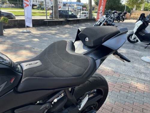 Yamaha YZF R7 - immagine 18