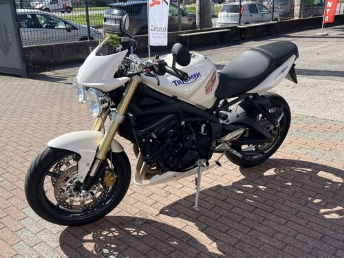 Triumph Street Triple - immagine 15