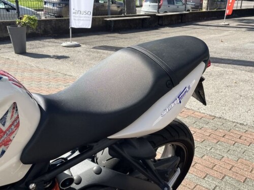 Triumph Street Triple - immagine 14