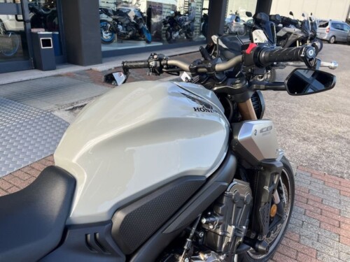 Honda CB 650 R - immagine 8