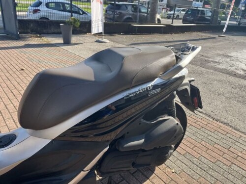 Piaggio Beverly 300 - immagine 5
