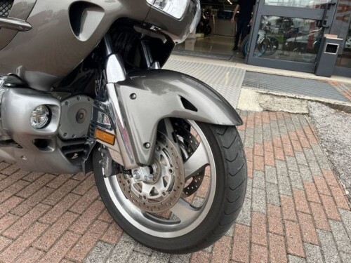 Honda GL 1800 Gold Wing - immagine 3