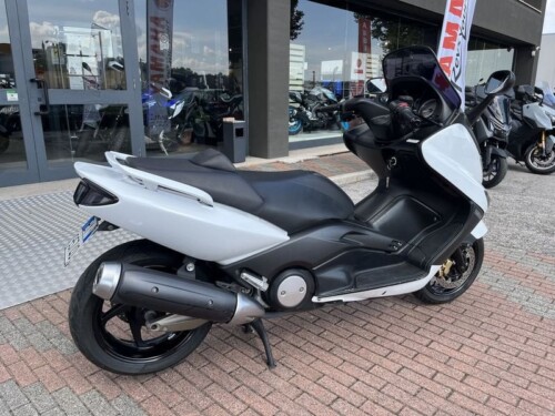Yamaha T Max - immagine 8