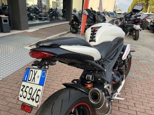 Triumph Speed Triple 1050 - immagine 11