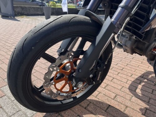 KTM 690 Supermoto - immagine 7
