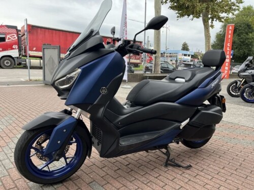 Yamaha X-Max 300 - immagine 15
