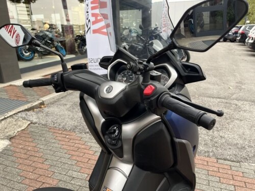 Yamaha X-Max 300 - immagine 12