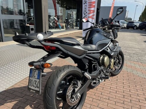 Yamaha XJ6 - immagine 11