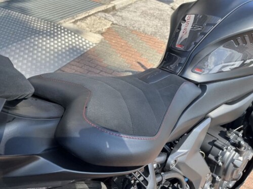 Yamaha YZF R7 - immagine 16