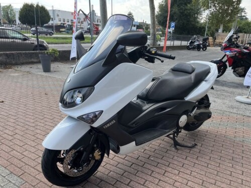 Yamaha T Max - immagine 11