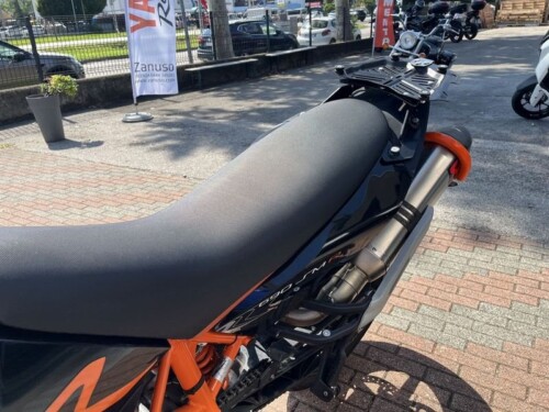 KTM 690 Supermoto - immagine 13