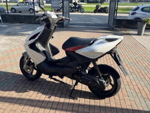 Yamaha Aerox 50 - immagine 9