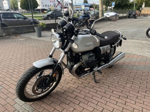 Moto Guzzi V7 III - immagine 11