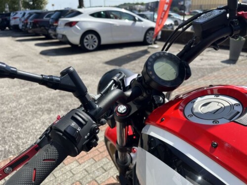 Yamaha XSR 700 - immagine 12
