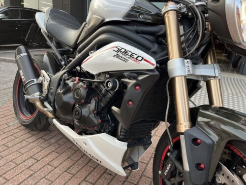 Triumph Speed Triple 1050 - immagine 7