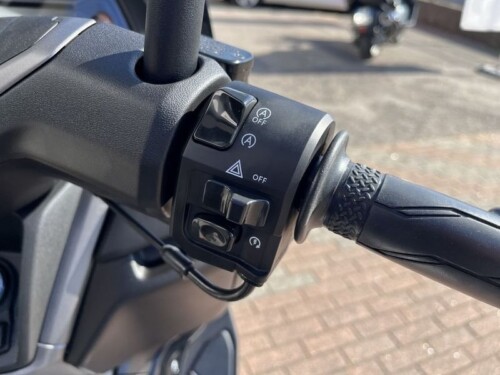 Yamaha Nmax 125 PREZZO LANCIO guidabile patente B - immagine 10