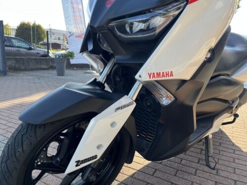 Yamaha X-Max 300 - immagine 8
