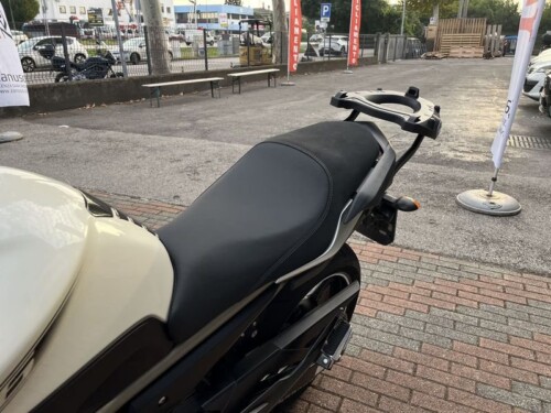 Yamaha XJ6 - immagine 15