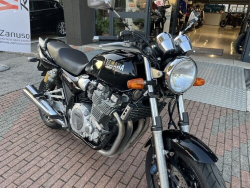 Yamaha XJR 1300 - immagine 3
