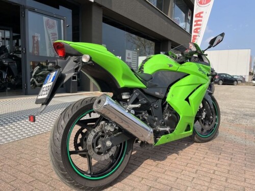 Kawasaki Ninja 250R - immagine 3