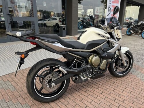 Yamaha XJ6 - immagine 7