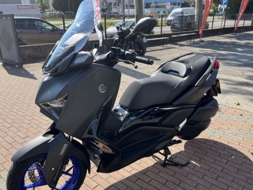 Yamaha X-Max 300 - immagine 17