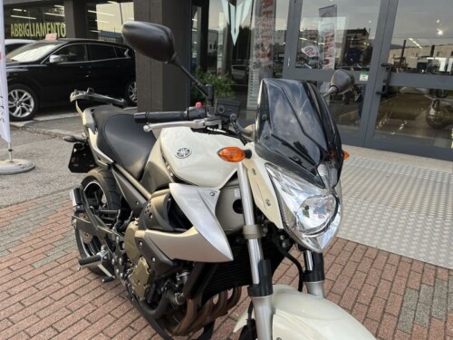 Yamaha XJ6 - immagine 5