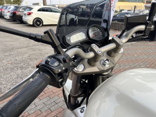 Yamaha XJ6 - immagine 17