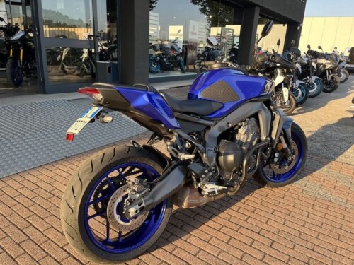 Yamaha MT-09 - immagine 10