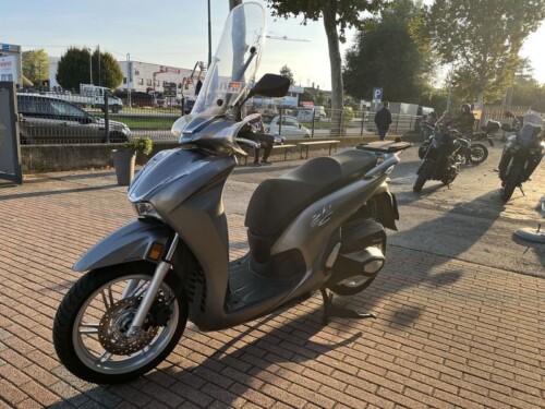 Honda SH 350 - immagine 12